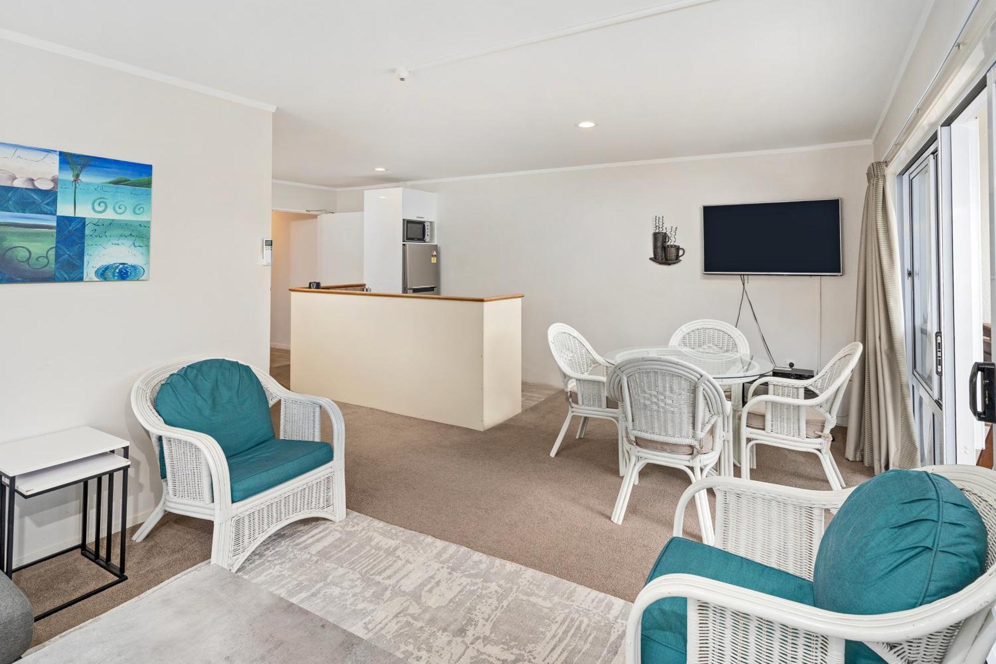 Waterfront Apartments Whitianga Exterior photo