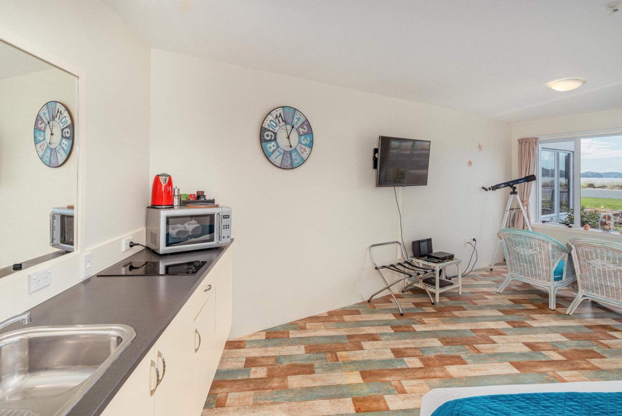 Waterfront Apartments Whitianga Exterior photo